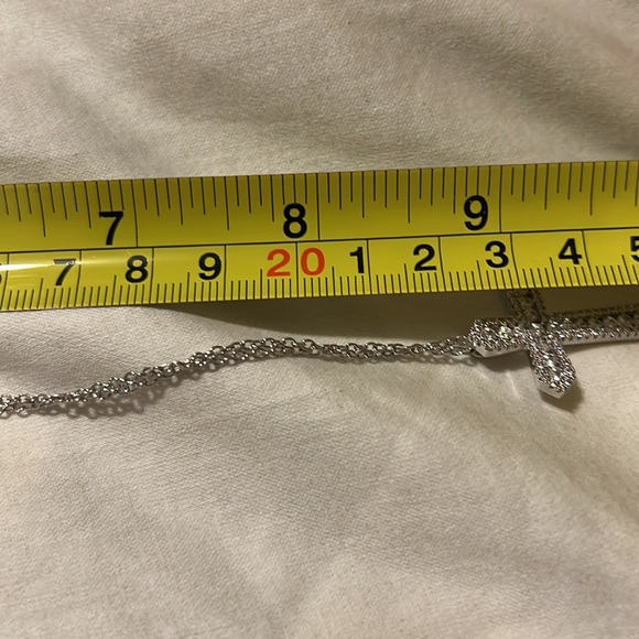 New Cross necklace - Picture 4 of 5